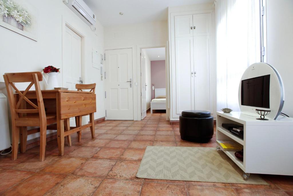 Apartamento Tirso De Molina مدريد الغرفة الصورة
