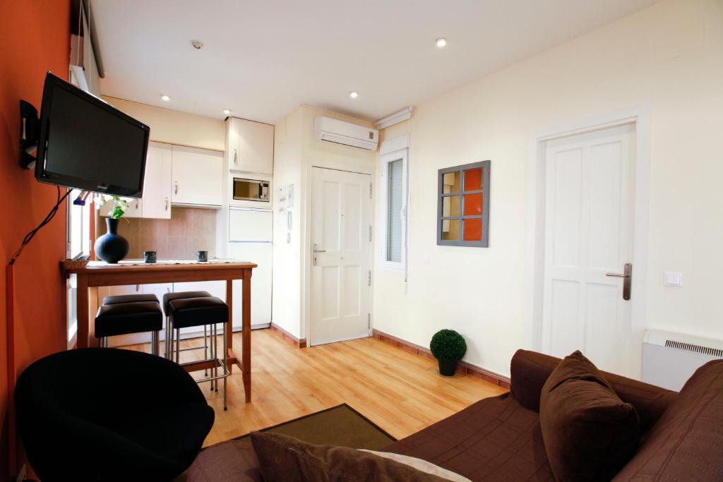 Apartamento Tirso De Molina مدريد المظهر الخارجي الصورة
