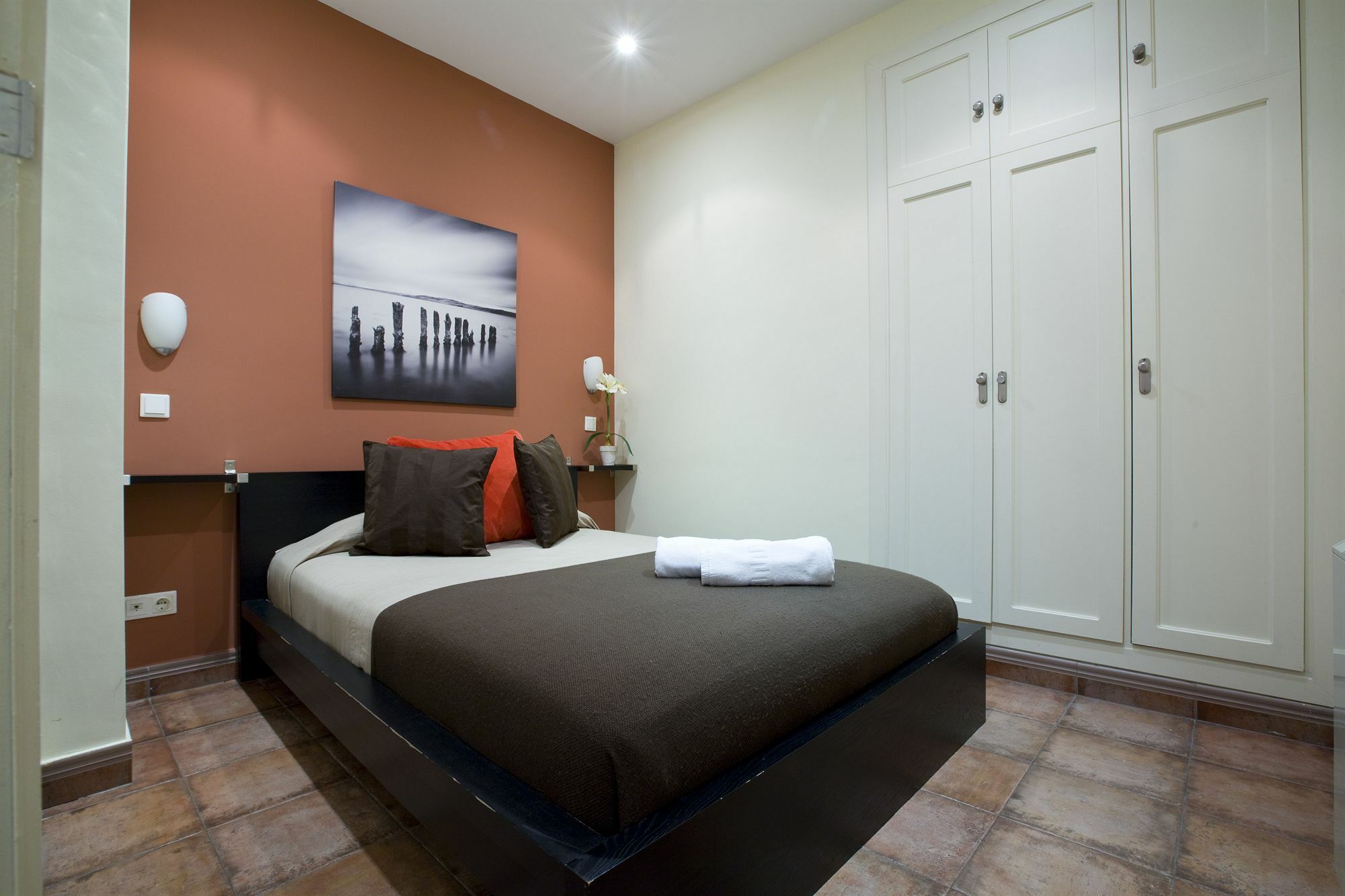 Apartamento Tirso De Molina مدريد المظهر الخارجي الصورة