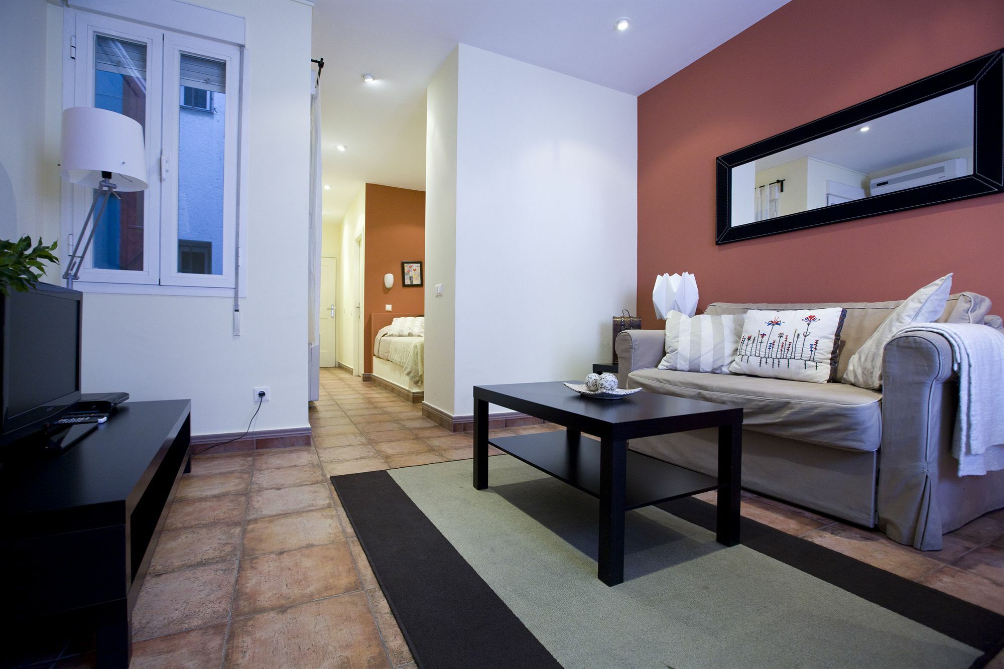 Apartamento Tirso De Molina مدريد المظهر الخارجي الصورة